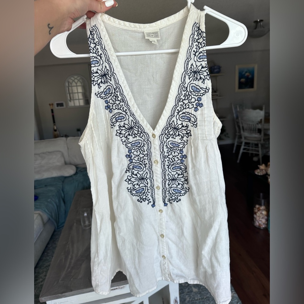 Converse White Sleeveless Top with Blue Embroidery in Extra Small